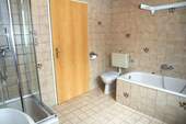 Vollbad im Einfamilienhaus - 