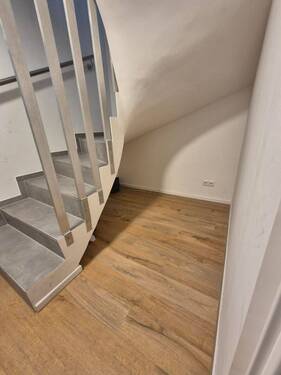 Stauraum unter KG Treppe - 