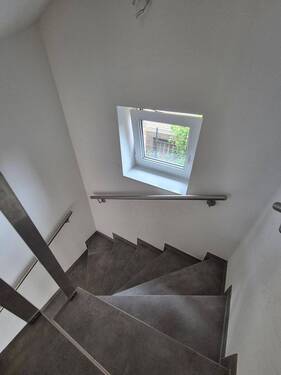 Treppenaufgang EG in OG - 