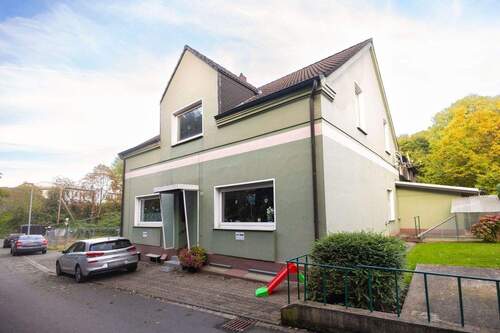 Vorderansicht - 1 Zimmer Mehrfamilienhaus, Wohnhaus zum Kaufen in Bochum