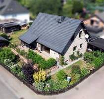 Charmantes Einfamilienhaus mit modernisiertem Dachgeschoss und großem, gepflegtem Grundstück - Minden Dankersen