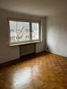 Schlafzimmer mit Fenster - 