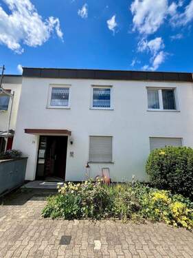 IMG_4618.jpeg - 6 Zimmer Mehrfamilienhaus, Wohnhaus in Zirndorf