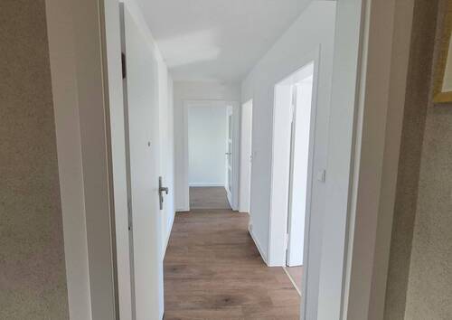 Flur - Etagenwohnung mit 51,00 m&sup2; in Singen (Hohentwiel) zur Miete