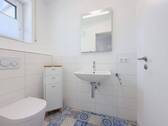 Gäste-WC mit Fenster - 