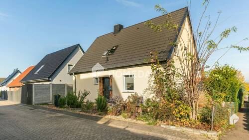 Außenansicht 3 - 7 Zimmer Einfamilienhaus zum Kaufen in Porta Westfalica