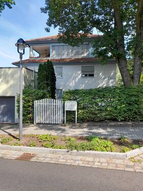 Objektansicht - Helle 2 Raumwohnung mit extra großer Terrasse in traumhafter Lage von Loschwitz!