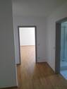 Flur mit Blick ins Wohnzimmer - 