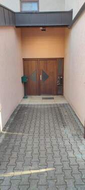 Eingangsbereich - 3 Zimmer Etagenwohnung zum Kaufen in Oppenweiler