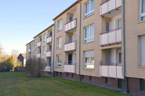 Schlesische Straße 39-45 - Zentral gelegene 4-Zimmer-Wohnung im Erdgeschoß in Korbach