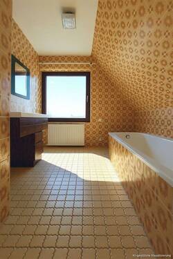 Vollbad im Obergeschoss - 