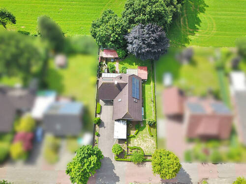Luftaufnahme - 7 Zimmer Einfamilienhaus zum Kaufen in Uplengen / Hollen