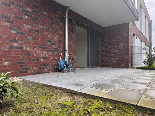 Blick auf Terrasse - Etagenwohnung mit 80,50 m² in Rellingen zum Kaufen