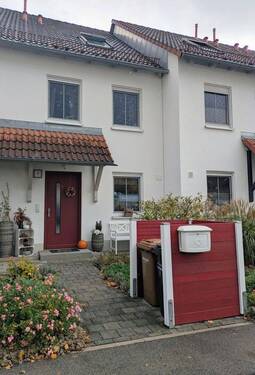 Hausansicht - vorne - 5 Zimmer Reihenmittelhaus zum Kaufen in Bamberg