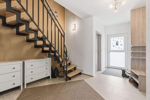 Treppenaufgang zum OG - 