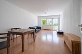 Wohnzimmer - 3 Zimmer Etagenwohnung zum Kaufen in Mainz