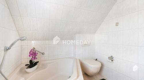 1. OG Badezimmer 2 - 