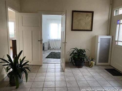 Eingangsflur - 6 Zimmer Bauernhaus, Landhaus in Wiefelstede