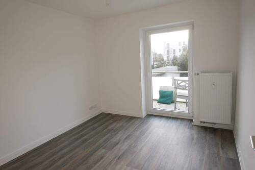 Zimmer im OG, ca. 13,5 m².JPG - 