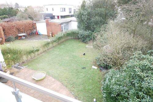 Blick vom Balkon in den Garten.JPG - 