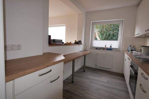 moderne Einbauküche.JPG - 