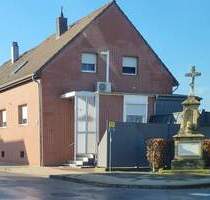 Gepflegtes Einfamilienhaus mit Garten & Garage in DN-Arnoldsweiler - Düren