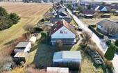Ansicht von oben - Ihr Urlaubsprojekt im Grünen: EFH mit Charakter, Garage und viel Potenzial.
