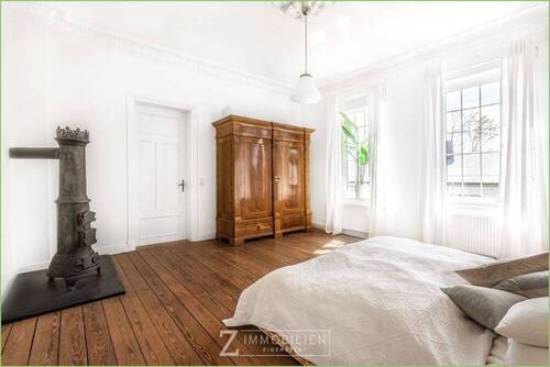 Schlafzimmer II (auch nutzbar als Esszimmer) - 