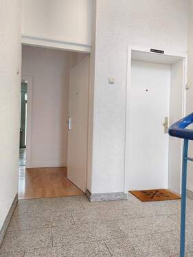 Wohnungseingang 1. OG - 