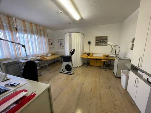 Behandlungszimmer - 4 Zimmer Büro zur Miete in Achern