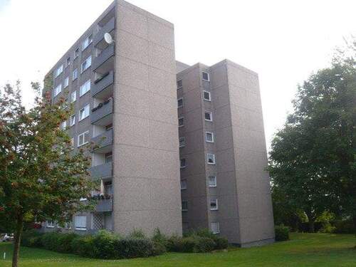 Hausansicht - Etagenwohnung mit 72,80 m² in Vellmar zur Miete