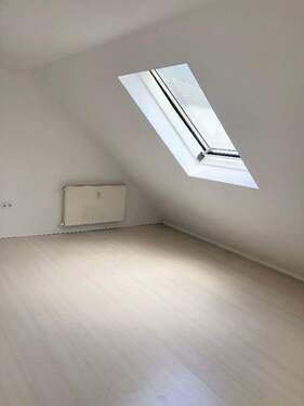 Schlafzimmer - 2 Zimmer Etagenwohnung in Köln