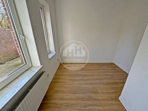 Zimmer 1 EG - 1 Zimmer Mehrfamilienhaus, Wohnhaus in Aurich