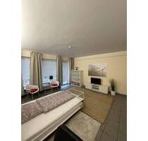 Schöne 2-Zimmer Wohnung (2 Balkone) - Düsseldorf Altstadt nähe Carlsplatz