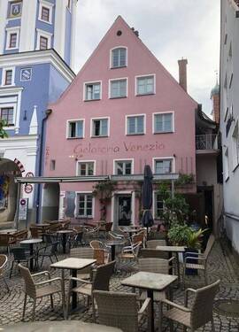 Westseite mit Bestuhlung - Hotel, Pension, Gasthof zum Kaufen in Burgau