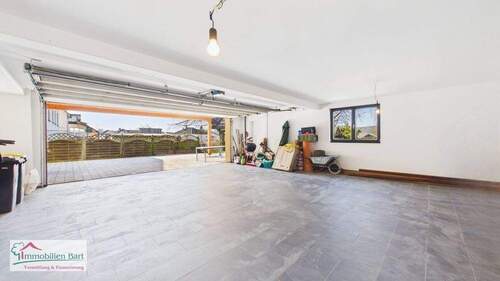 Doppelgarage im Untergeschoss - 