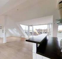 Ganz oben angekommen - Einzigartige Dach-Maisonette mit Dachgarten über Münchens Skyline