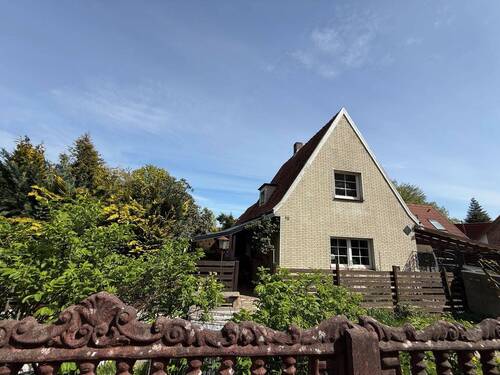 Hausansicht - *** Gepflegtes Einfamilienhaus mit Garage in Geesthacht ***