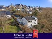 www.bender-immobilien.de - **RESERVIERT** Exklusiv in Hachenburg! Zweifamilienhaus in fußläufiger Zentrumsnähe!