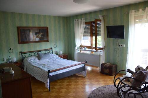 Zimmer 2 OG - 