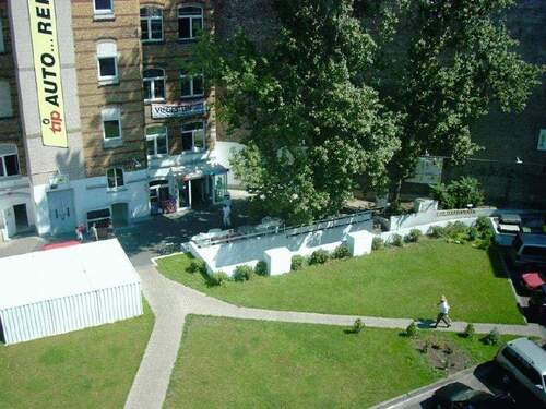 Blick in den Innenhof - 1 Zimmer Etagenwohnung in Berlin