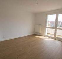 Nachnutzer gesucht! Schöne, kleine 2-Zimmerwohnung mit Balkon. - Halle (Saale) Südstadt