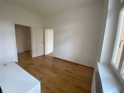 Blick ins Wohnzimmer - 
