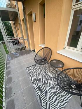 großer Balkon hofseitig - 2 Zimmer Etagenwohnung in Wurzen