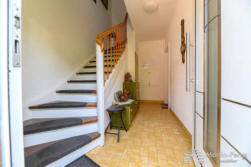 Treppenhaus - 6 Zimmer Doppelhaushälfte in Schalksmühle