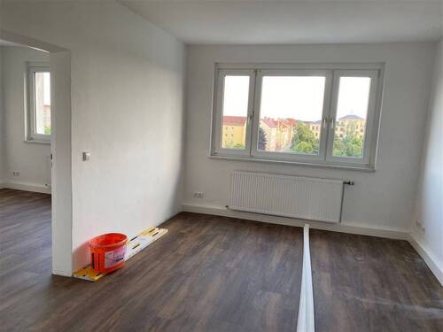 helles Wohnzimmer - Etagenwohnung mit 47,00 m² in Wurzen zur Miete