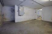Keller Blick Richtung Bad - 