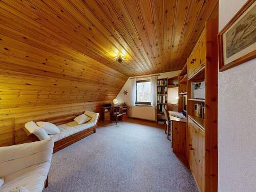 Schlafzimmer 2 im Dachgeschoss - 