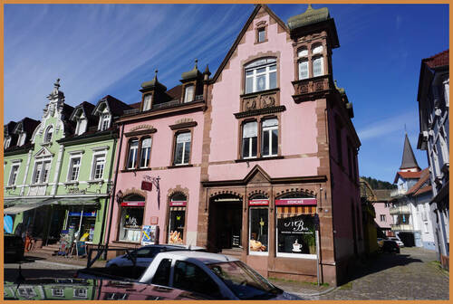 Ansicht - 1 Zimmer Mehrfamilienhaus, Wohnhaus zum Kaufen in Zell am Harmersbach