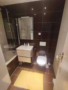 Bad - Etagenwohnung mit 57,30 m&sup2; in München zum Kaufen